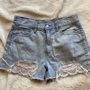 American Eagle mom shorts
